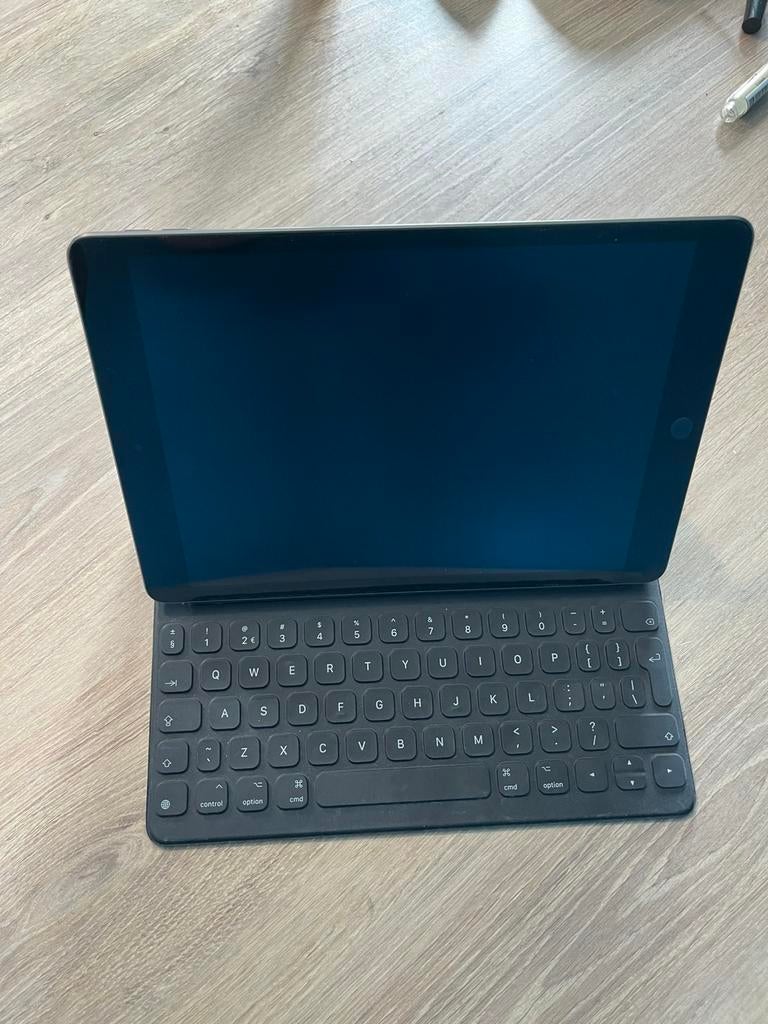 APPLE MX3L2Y/A Beschermhoes en toetsenbord, Computers en Software, Apple iPads, Apple iPad, Zwart, Zo goed als nieuw, 64 GB