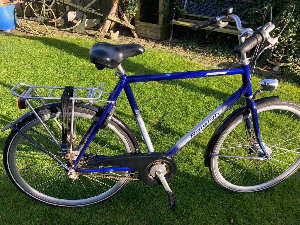 Raleigh Strike herenfiets blauw,, Fietsen en Brommers, Fietsen | Heren | Herenfietsen, Overige merken, Gebruikt, Versnellingen