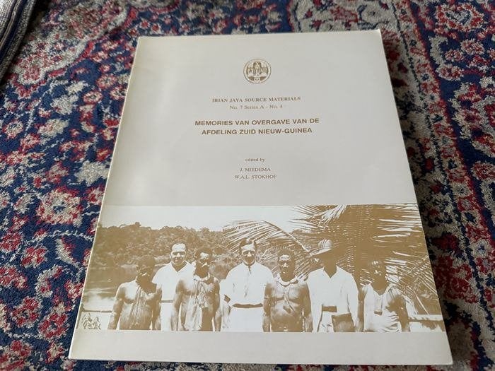 Memories van Overgave van de Afdeling Zuid Nieuw-Guinea, Boeken, 20e eeuw of later, Ophalen of Verzenden, Zo goed als nieuw, J. Miedema