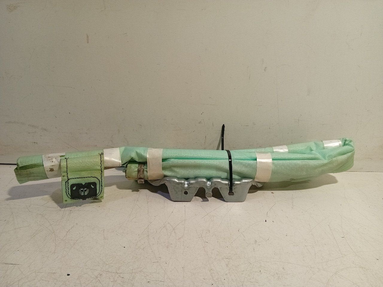 Gordijn airbag links Mercedes-Benz Vito, Onderdelen@venauto.nl, Van der Ven Autorecycling B.V., Gebruikt, Ettenseweg 76, 4706 PB Roosendaal, The Netherlands