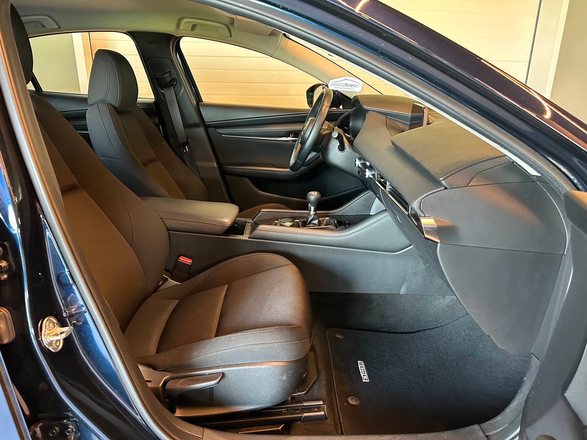 Mazda 3 2.0 e-SkyActiv-G M Hybrid 122 COMFORT-uitv|NAVIGATIE, Auto's, Mazda, Stof, Gebruikt, 4 cilinders, Met garantie (alle)