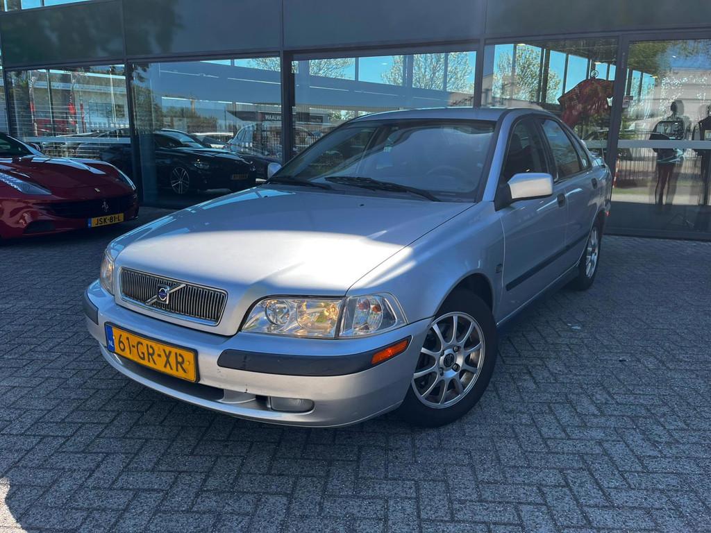 Volvo S40 1.8 Europa (Airco NL-Auto Inruilkoopje!), Auto's, Volvo, Voorwielaandrijving, Gebruikt, 4 cilinders, Leder en Stof