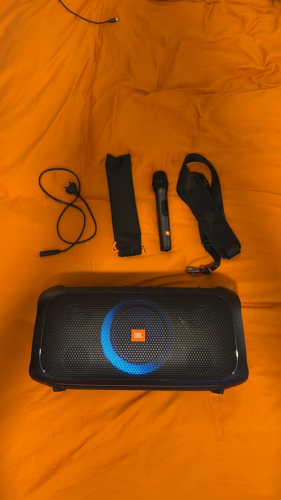 JBL PartyBox On-The-Go met microfoon en accessoires, Ophalen of Verzenden, Zo goed als nieuw, Complete set