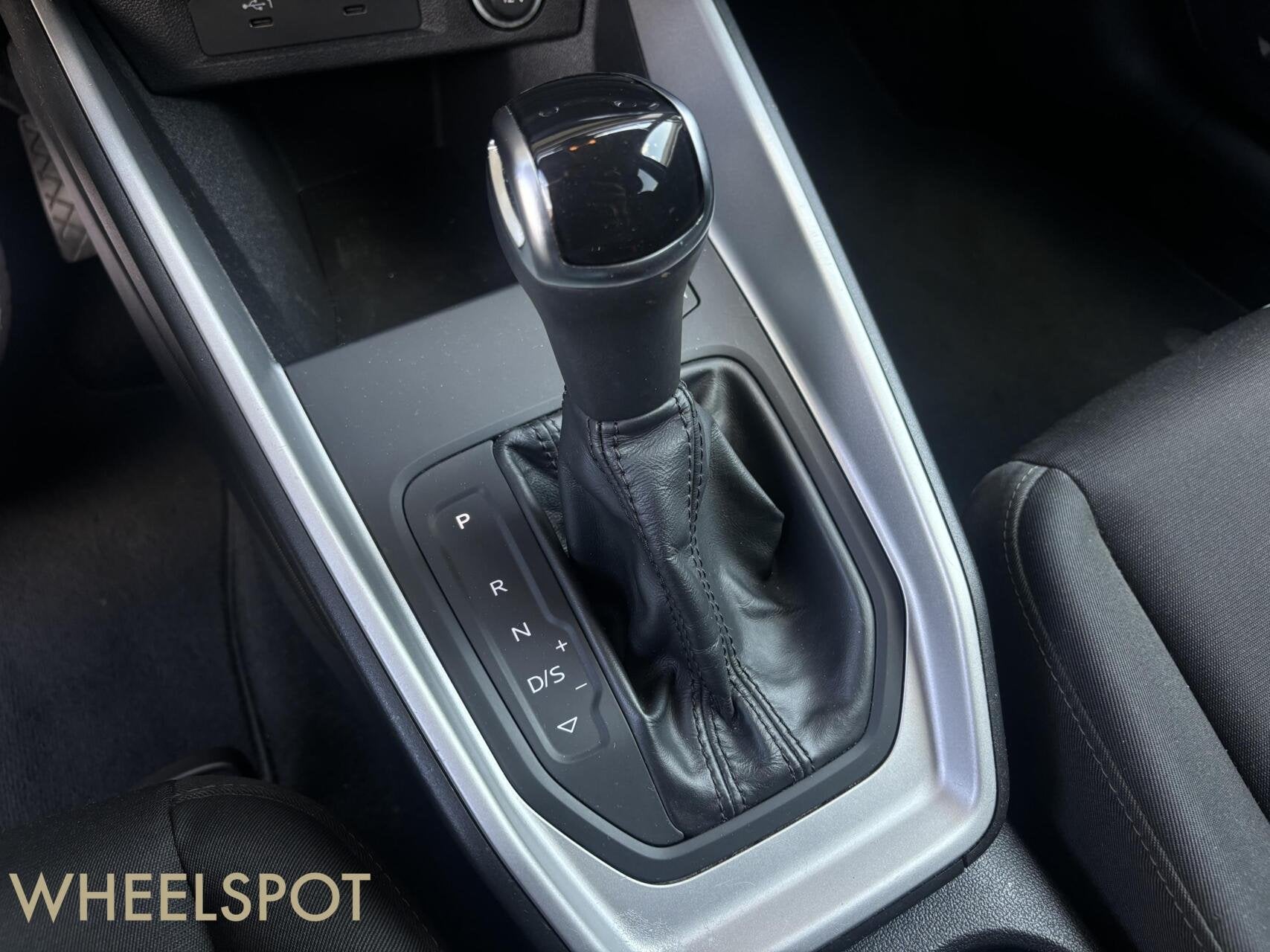 Audi A1 Sportback 30 TFSI|Automaat|Carplay|Stoelverwarming, Stof, Bedrijf, 3 cilinders, LED verlichting