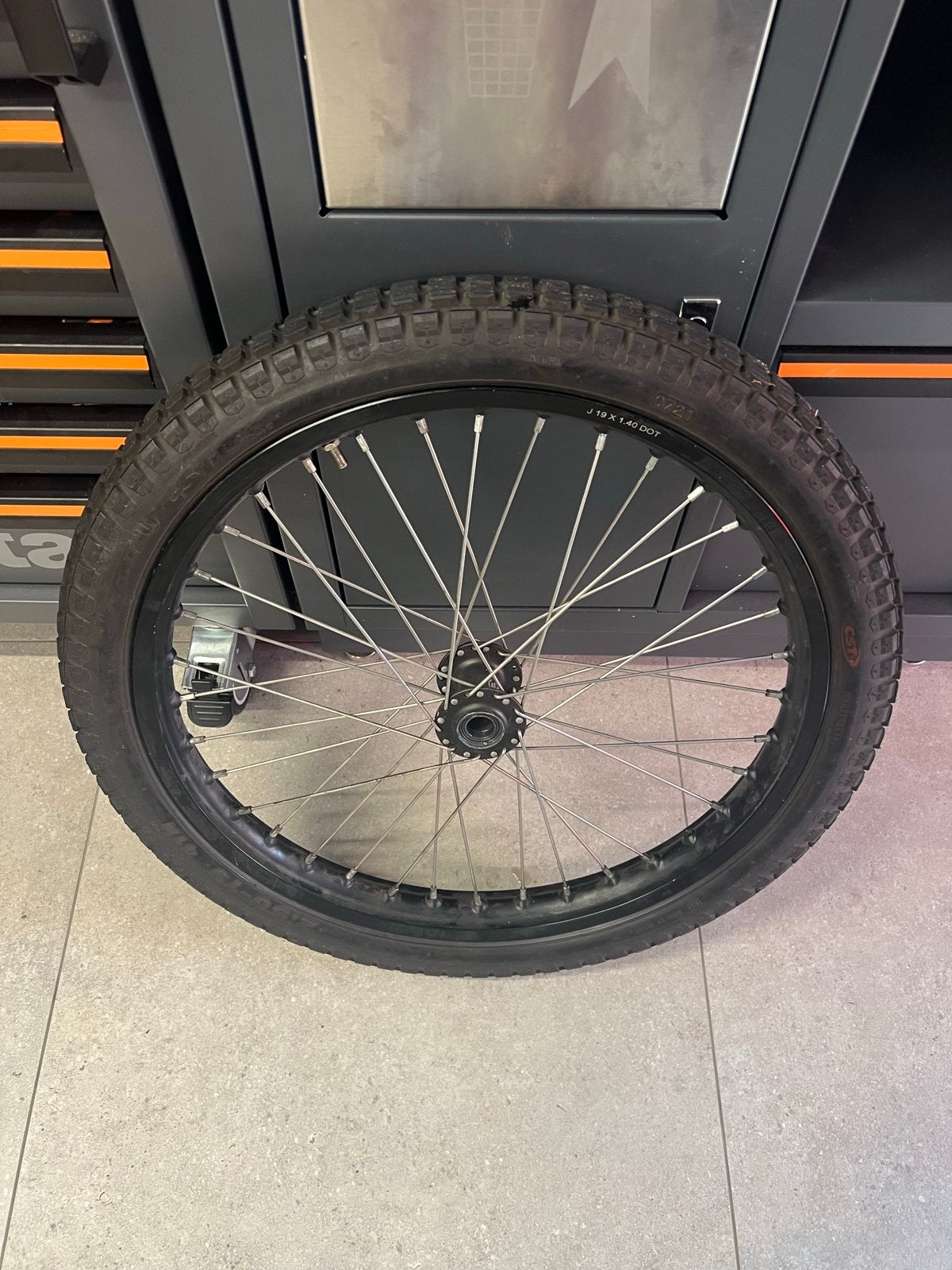 Surron velg met band en nieuwe remschijf, Ophalen of Verzenden, Zo goed als nieuw, Aluminium, Elektrische fiets