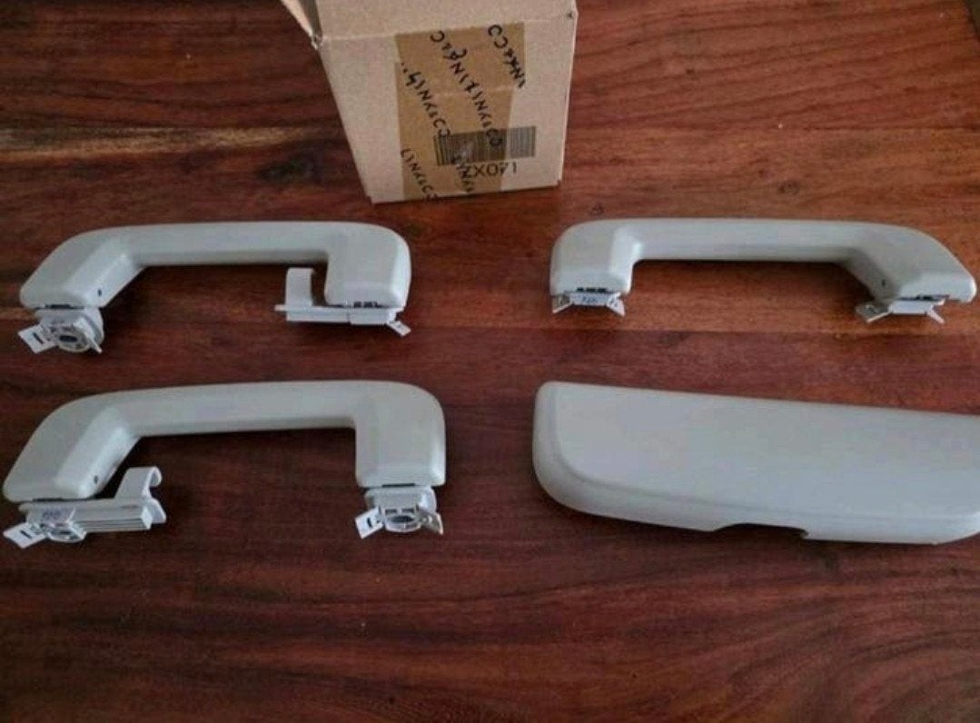 Lynk & Co 01 handvaten + brillenkoker zgan

20 euro per stuk, Auto-onderdelen, Interieur en Bekleding, Ophalen of Verzenden, Nieuw