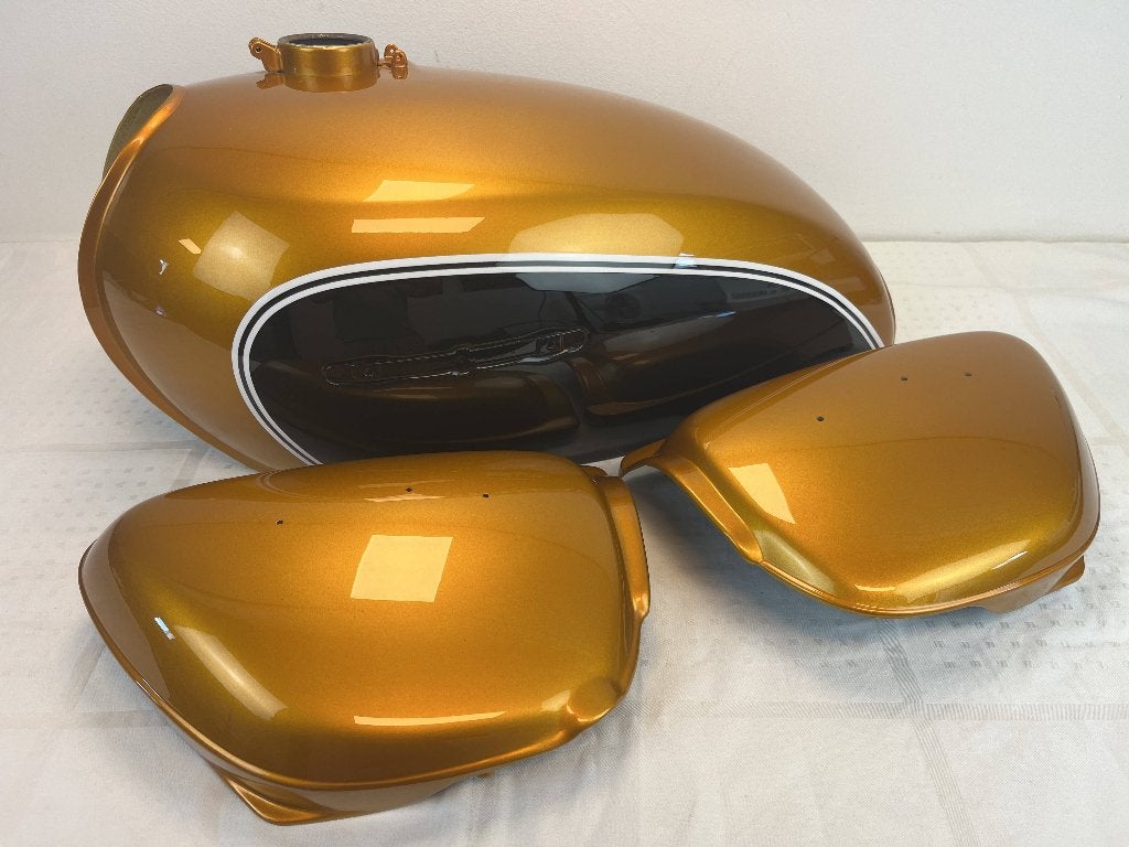 Honda cb 500 four tank en zijdeksels candy gold CB FOUR, Motoren, Onderdelen | Oldtimers, Verzenden, Gereviseerd