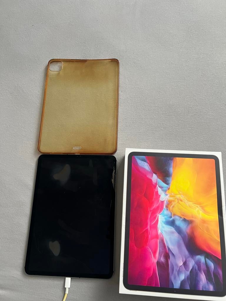 iPad Pro 11 inch 2e generatie 128GB met kleine barsten, 11 inch, Ophalen of Verzenden, Zo goed als nieuw, Apple iPad Pro