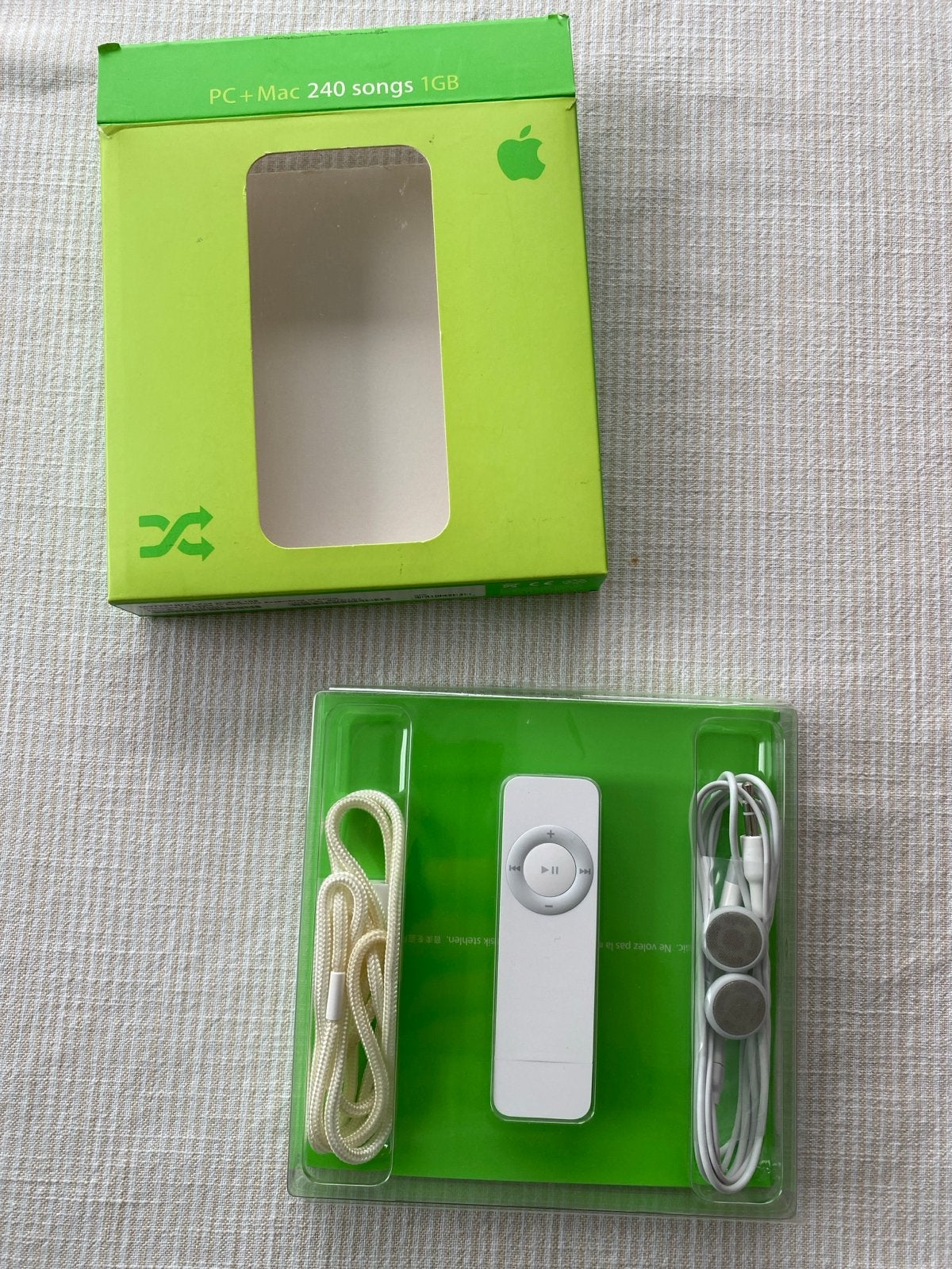 Apple iPod Shuffle 1GB (PC+Mac) - Nieuw in doos, Shuffle, Nieuw, Zilver, Minder dan 2 GB