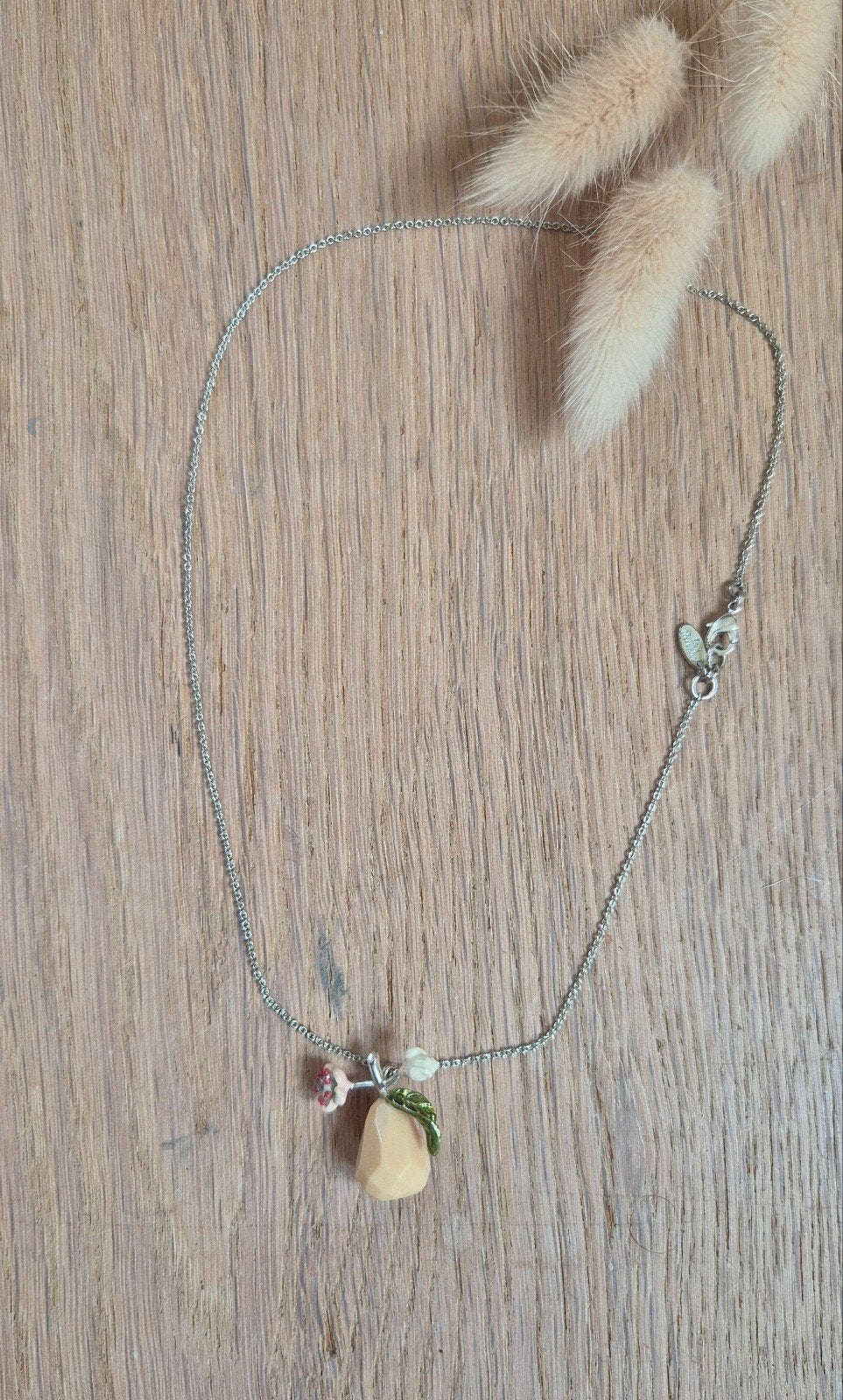 Les Nereides ketting met peer hanger, Ophalen of Verzenden, Zo goed als nieuw, Overige materialen, Met hanger