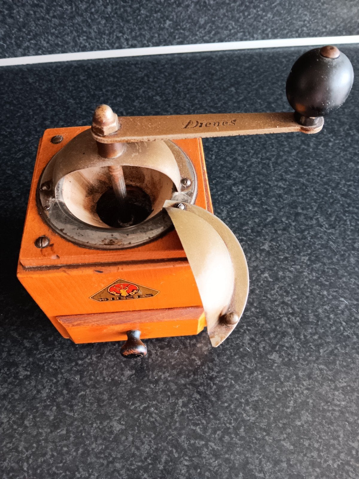 Antieke Dienes koffiemolen - Vintage handmolen, Antiek en Kunst, Ophalen