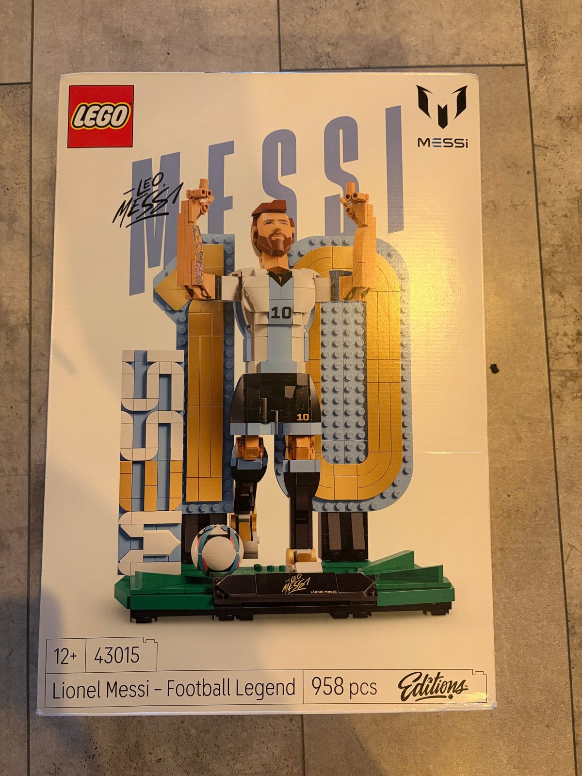 LEGO 43015 Lionel Messi - Football Legend (958 stuks), Ophalen of Verzenden, Nieuw