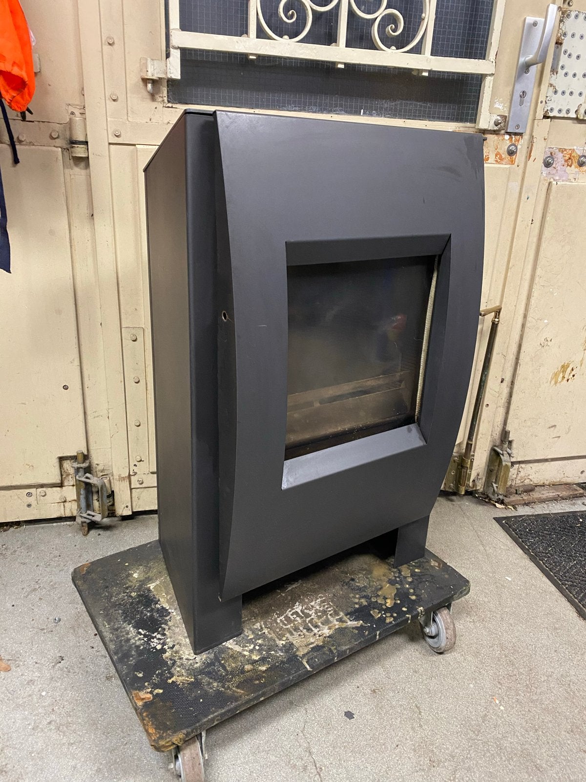 Nestor Martin D33 Houtkachel Zwart - 2-12 kW, Goede Staat, Gebruikt, Houtkachel, Ophalen of Verzenden, Vrijstaand