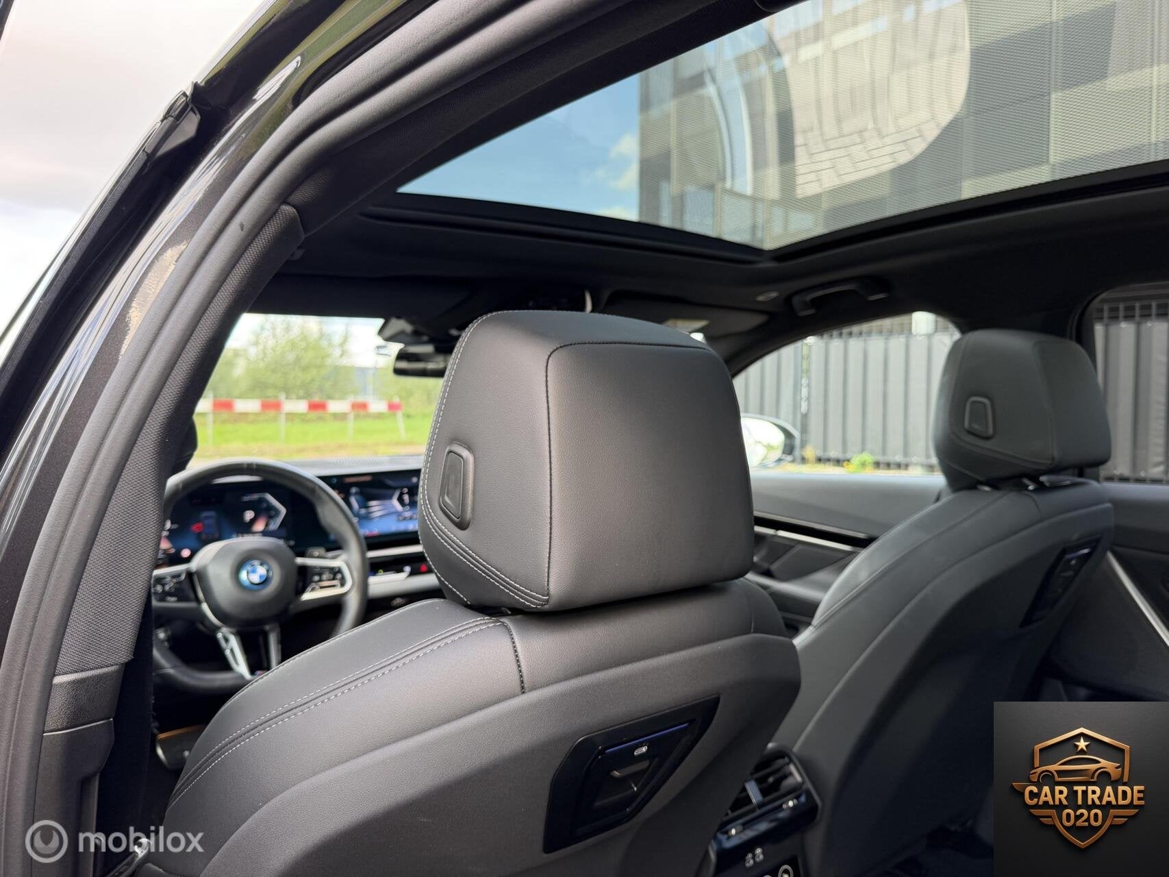 BMW 5-serie 530e M-Sport PANO|SFEER|360|HUD|lEDER, Auto's, Automaat, Gebruikt, Euro 6, 4 cilinders