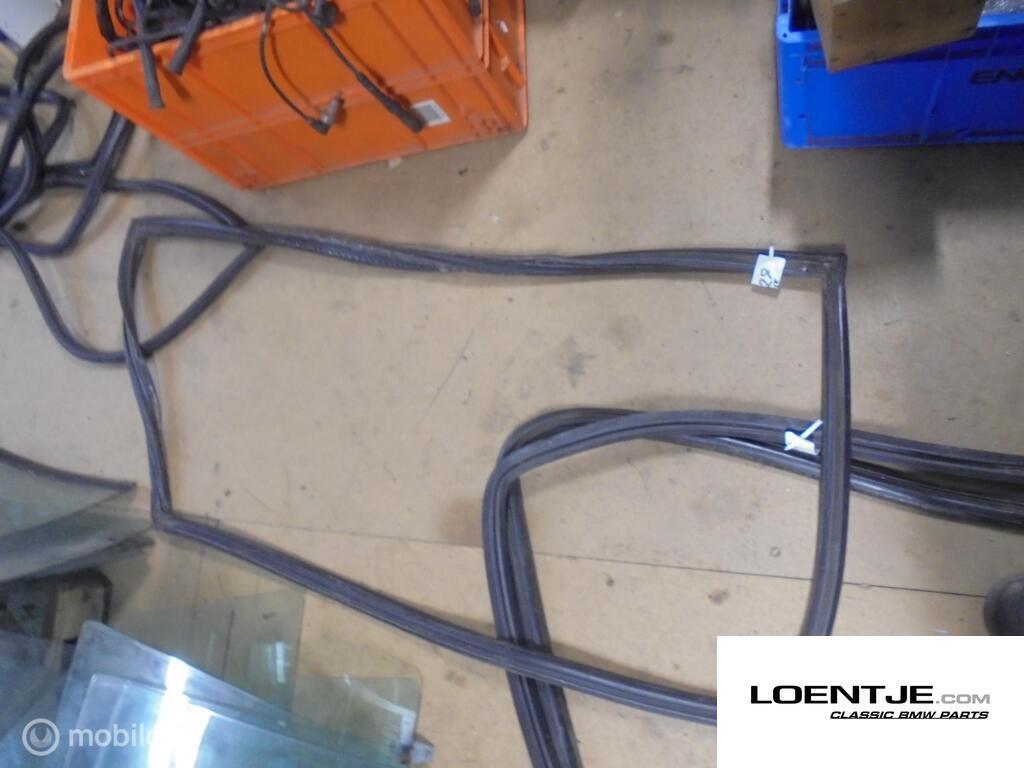 Achterruitrubber BMW 5-serie E28 ('82-'88), Gebruikt, Ophalen of Verzenden, BMW, BMW