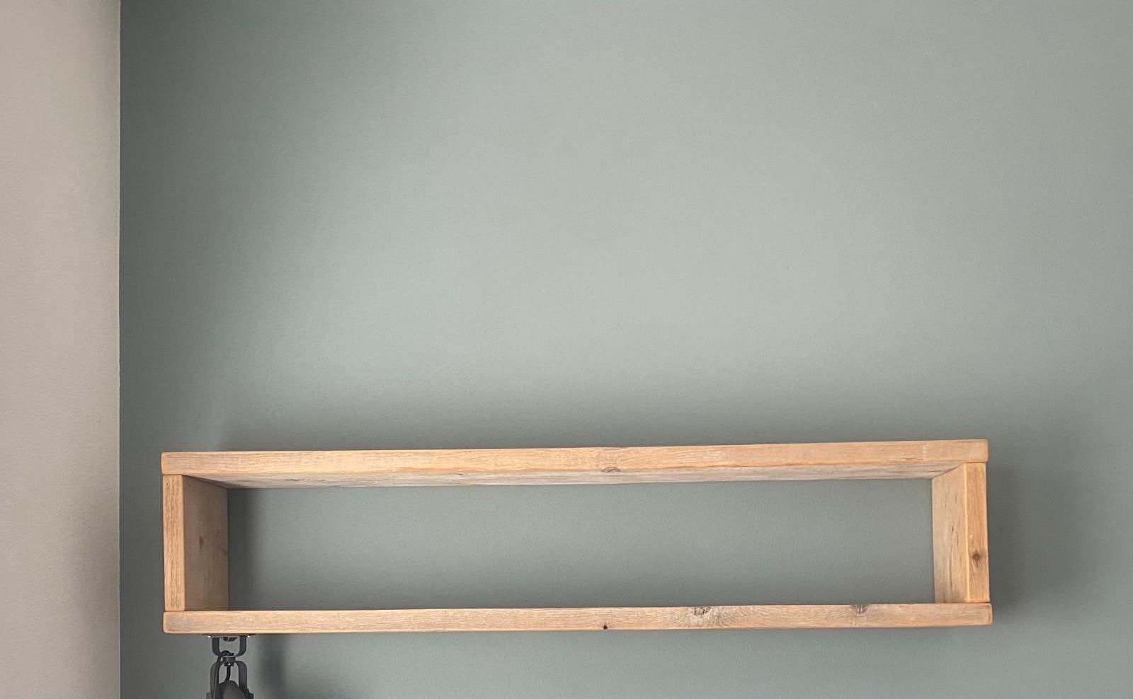 Mooi houten bureau met wandplank. In zeer goede staat!, Ophalen, Overige typen, Gebruikt, Hout