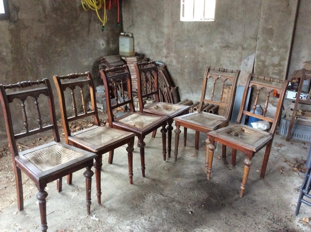 6 Antieke Kerkstoelen met Rotan Zittingen - Restauratieproje, Antiek en Kunst, Antiek | Meubels | Stoelen en Banken, Ophalen