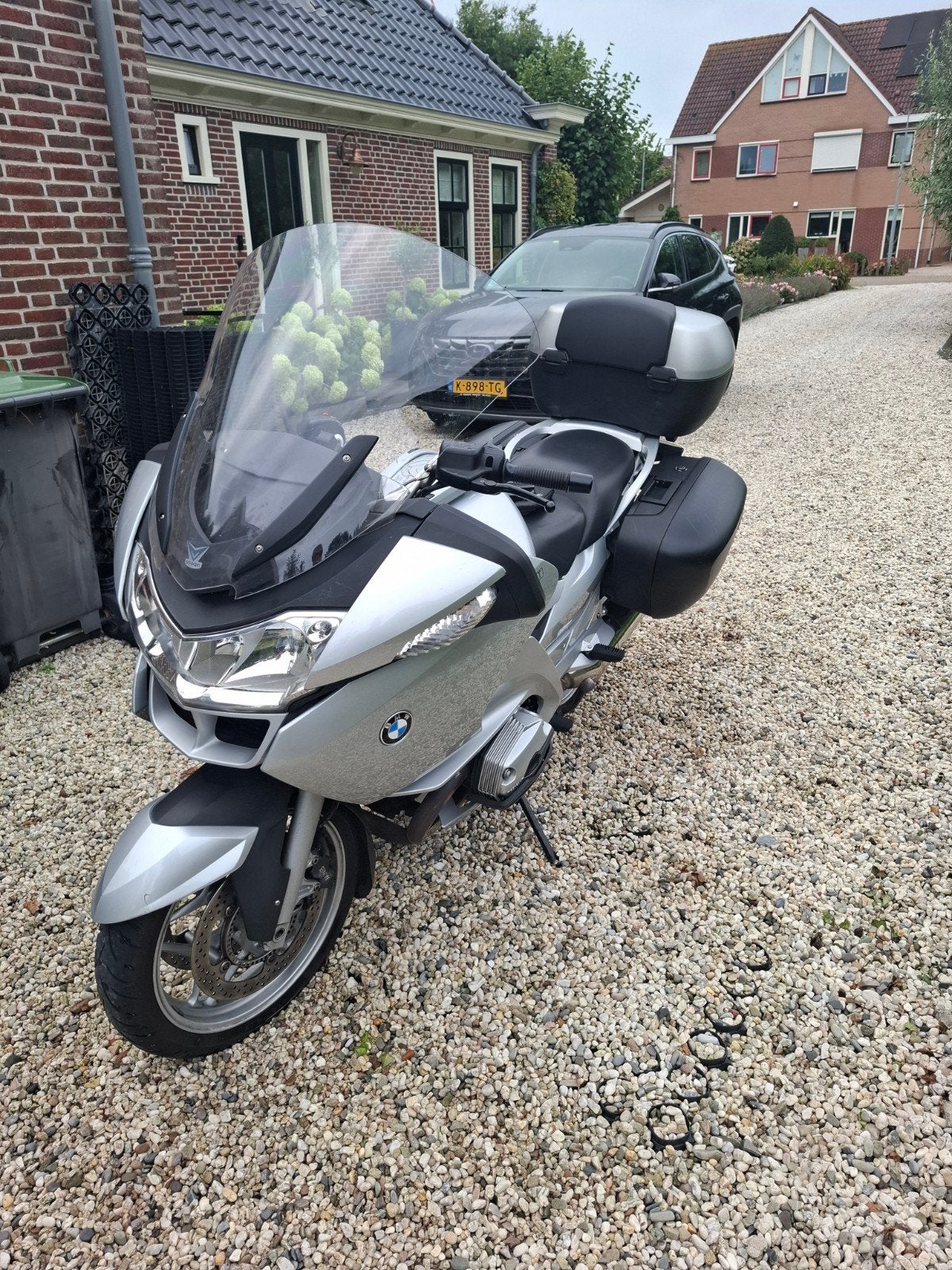 BMW R1200RT Toermotor met Topkoffer en Zijkoffers, Cardan-aandrijving, 2 cilinders, Motorrijbewijs A, Gebruikt
