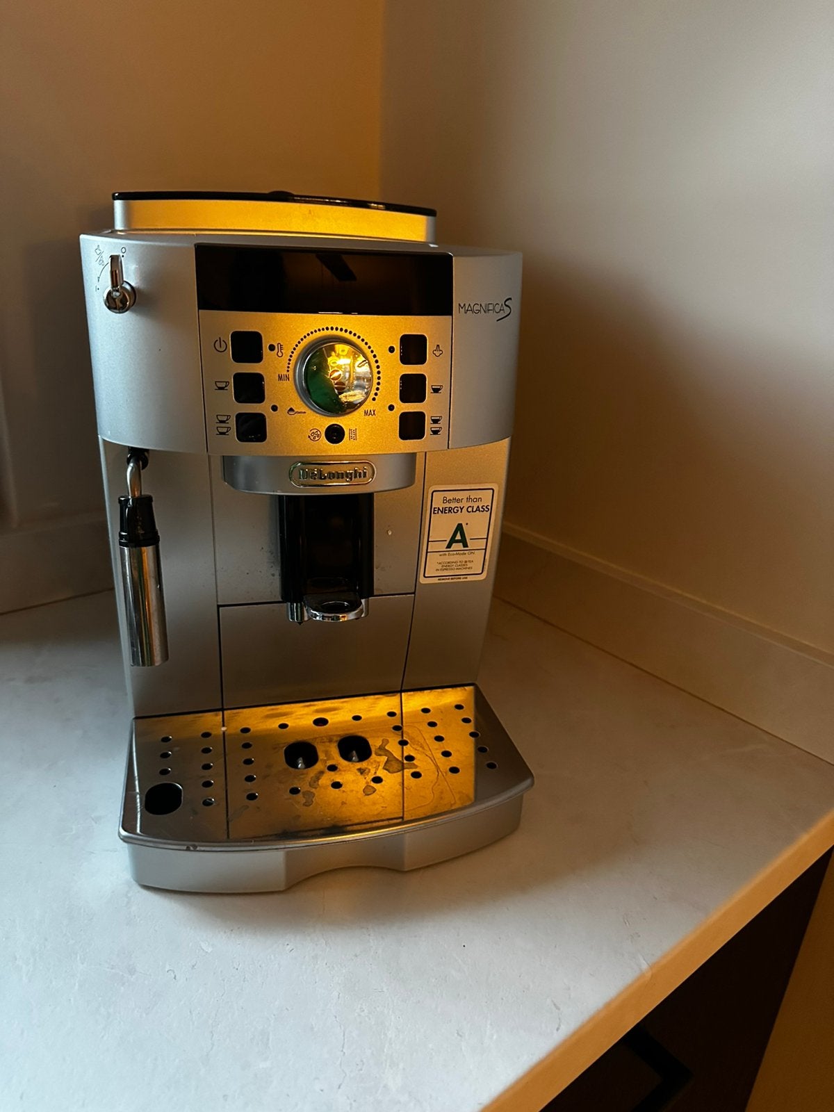 Delonghi MagnificaS, Witgoed en Apparatuur, Koffiezetapparaten, Ophalen of Verzenden, Zo goed als nieuw, Koffiemachine