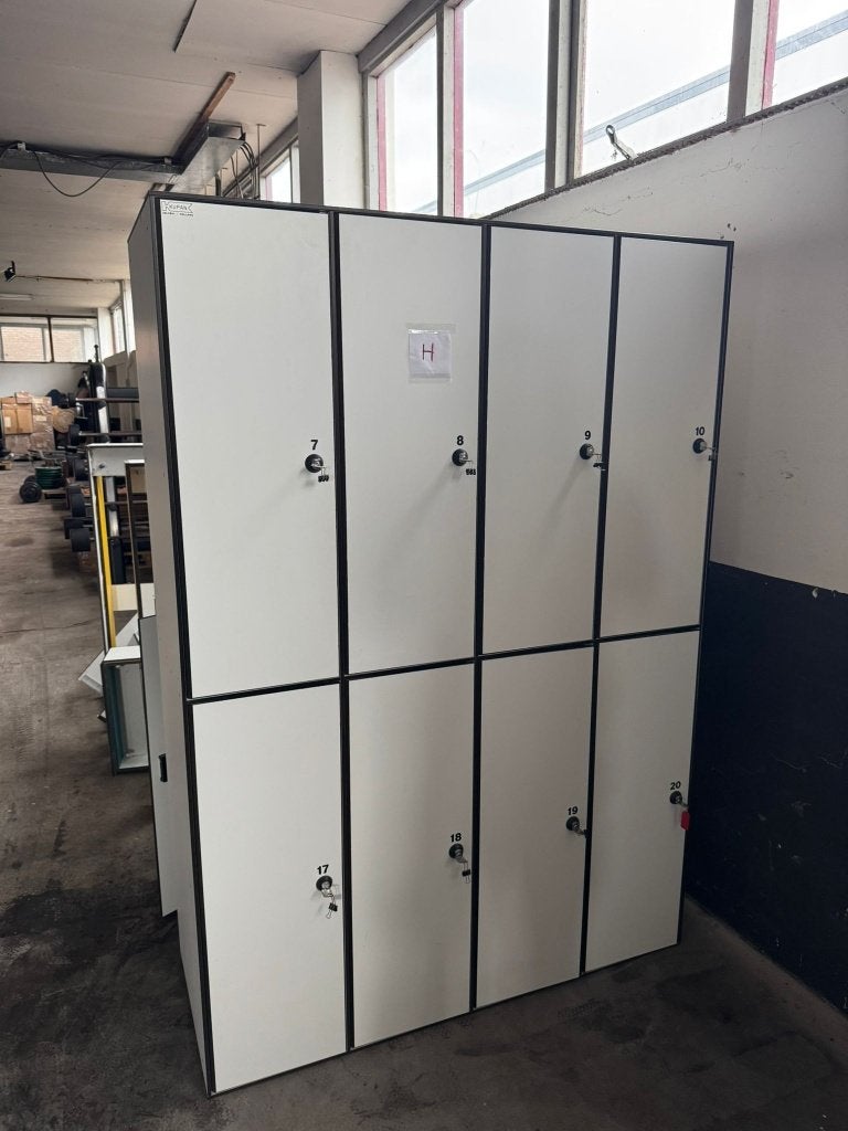 lockers/garderobbekasten/kluisjes inbraak veilig, -, -, Ophalen of Verzenden, Zo goed als nieuw