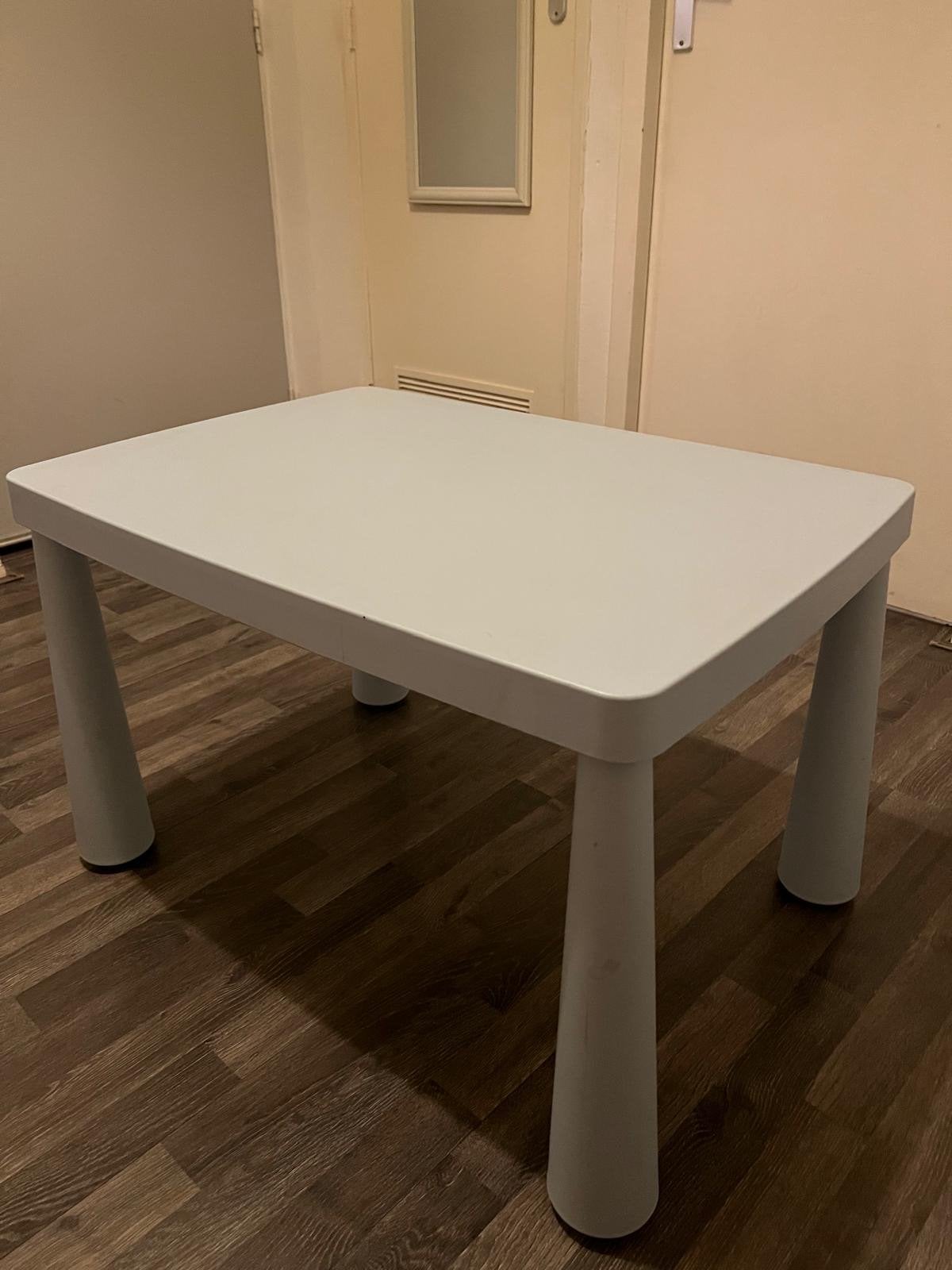 GRATIS!!! Ikea LÄTT Kindertafel - Lichtblauw, Ophalen, Gebruikt, Tafel(s)