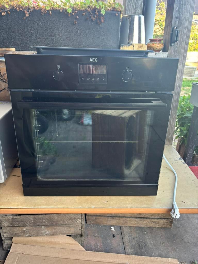 Inbouw oven AEG BPB331061B, Witgoed en Apparatuur, Ovens, Zo goed als nieuw, Inbouw, Heteluchtoven, AEG, 55 tot 60 cm, 45 tot 60 cm