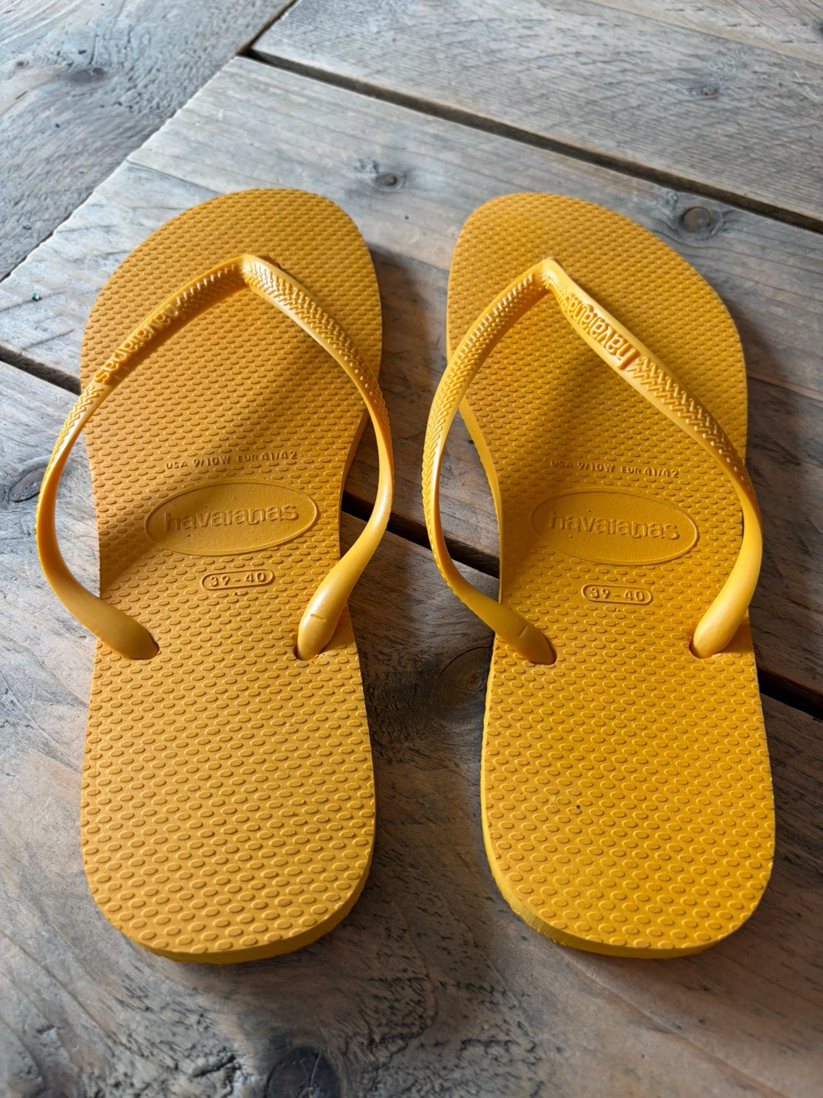 Havaianas, Slippers, Geel, Nieuw, Ophalen of Verzenden