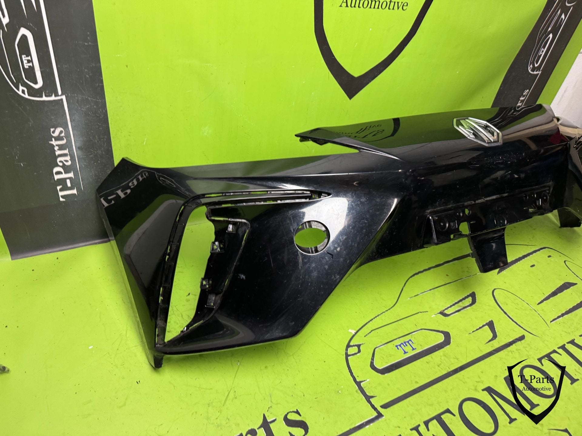 MG4 voorbumper bumper mg 4, Gebruikt, Ophalen of Verzenden, Bumper, SAIC Motor UK Technical Centre Limited