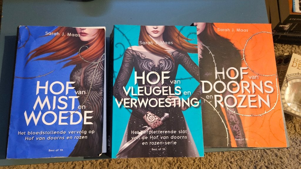 3 boeken Sara j. Maas, Ophalen, Gelezen, Sarah J. Maas