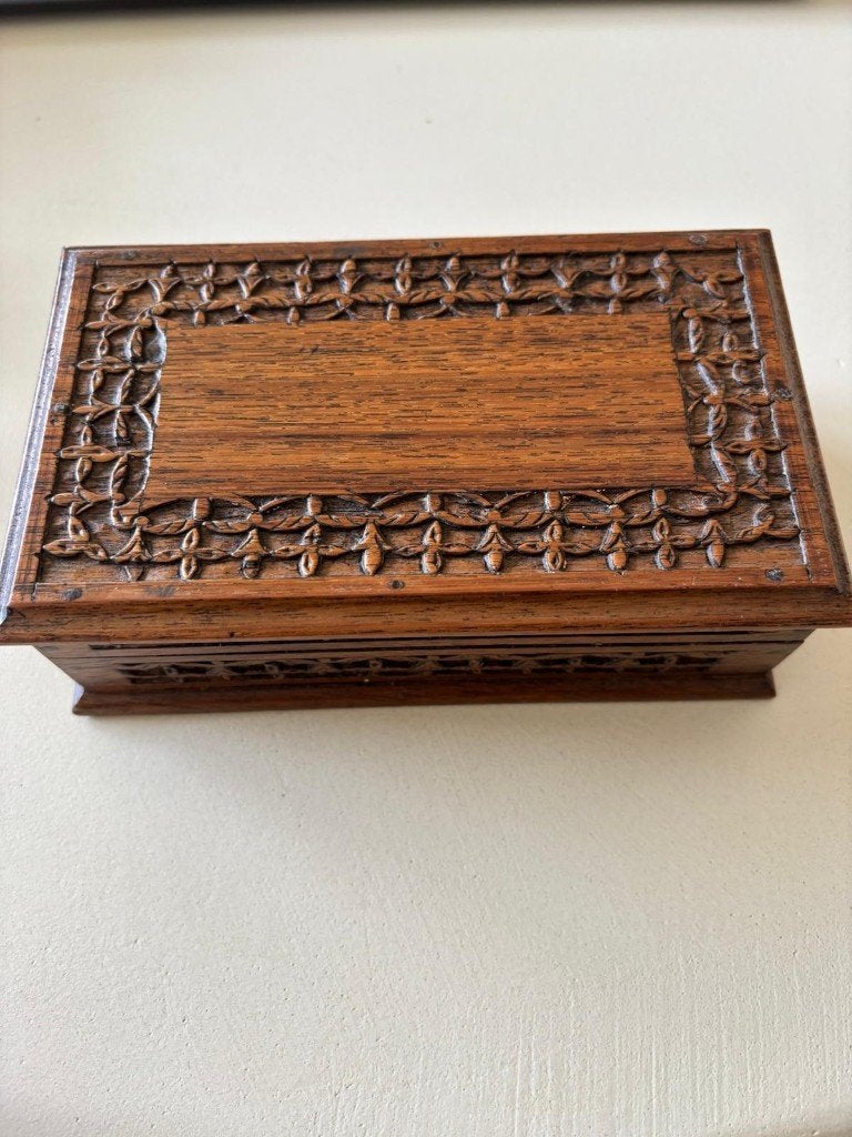 Handgemaakte sigarendoos met 10 Adipati sigaren, Verzamelen, Ophalen of Verzenden, Zo goed als nieuw, Tabaksdoos of Verpakking