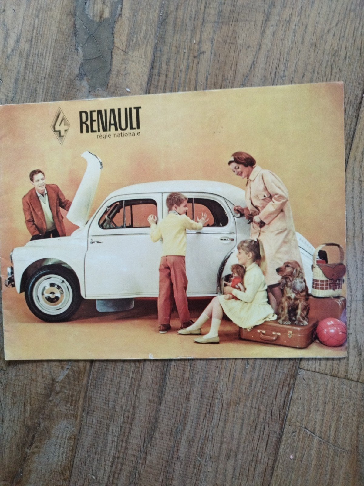 Renault folder uit 1957 - Origineel en zeldzaam, Boeken, Renault, Ophalen of Verzenden, Zo goed als nieuw, Renault