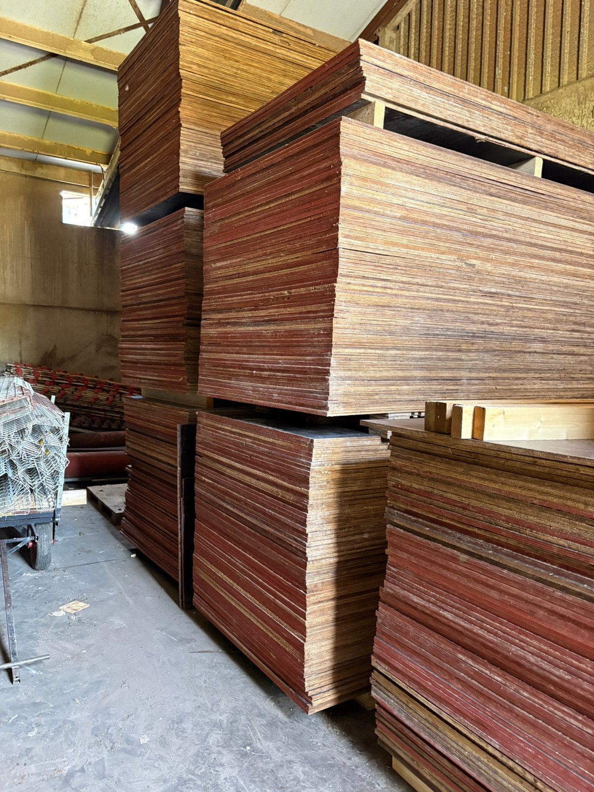 Betonplex | hout | platen | 18mm | gebruikt | Underlayment |, Doe-het-zelf en Verbouw, Ophalen, Zo goed als nieuw, Betonplex
