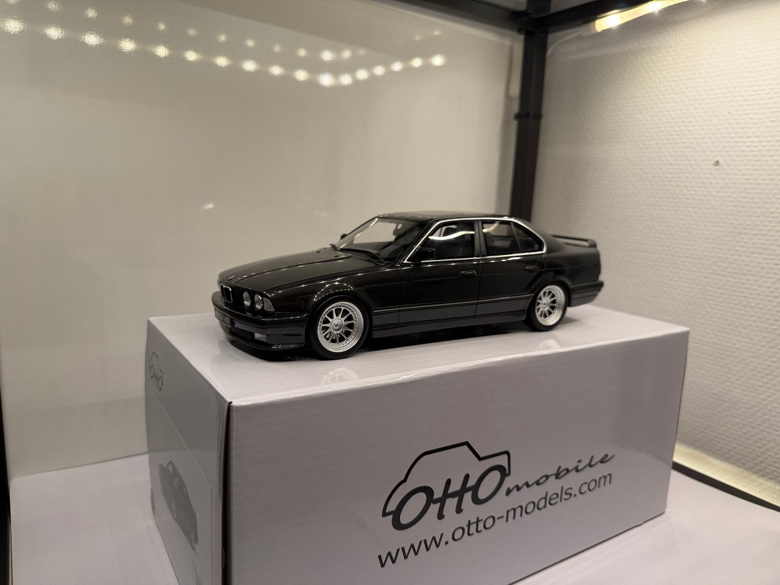 Ottomobile BMW E34 Hartge H5 V12 1:18 (OT362B) 863/999, Hobby en Vrije tijd, Modelauto's | 1:18, Ophalen of Verzenden, Nieuw, Auto