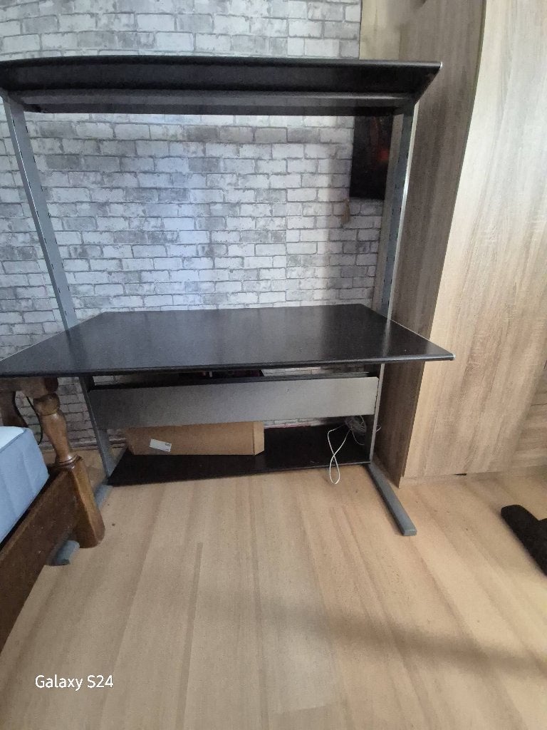 Gratis Bureau, Ophalen, Gebruikt