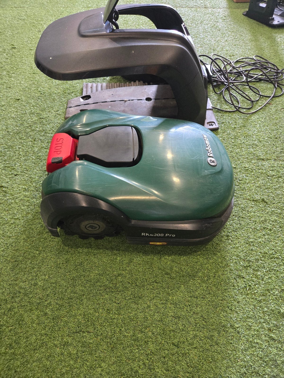 Robomow RK4000 Pro Robotmaaier met Laadstation, Tuin en Terras, Ophalen of Verzenden, Gebruikt, Robomow