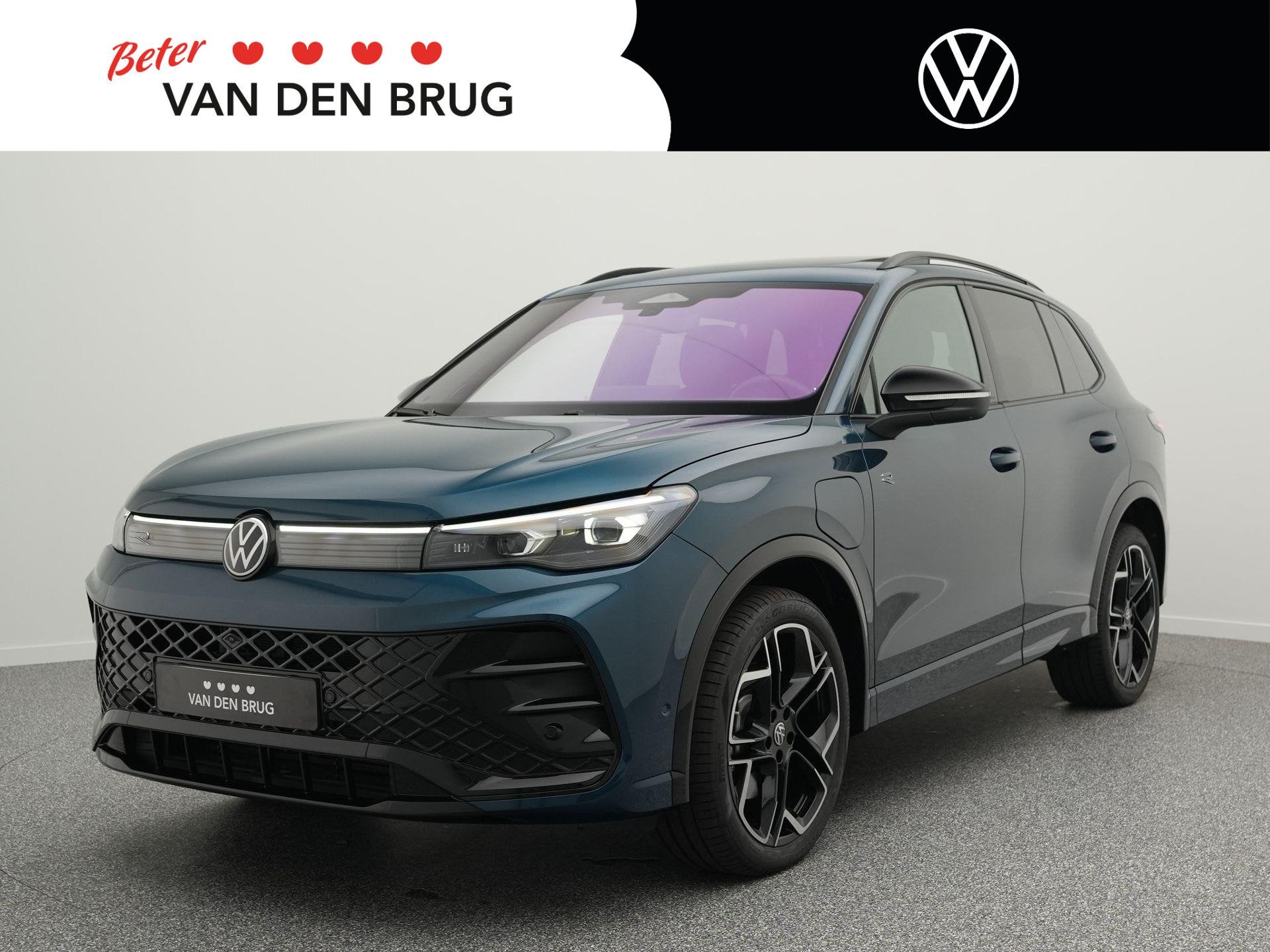 Volkswagen Tiguan R-Line 1.5 204 PK eHybrid | Panoramadak |, Auto's, Volkswagen, 4 cilinders, 2000 kg, Lichtsensor, SUV of Terreinwagen