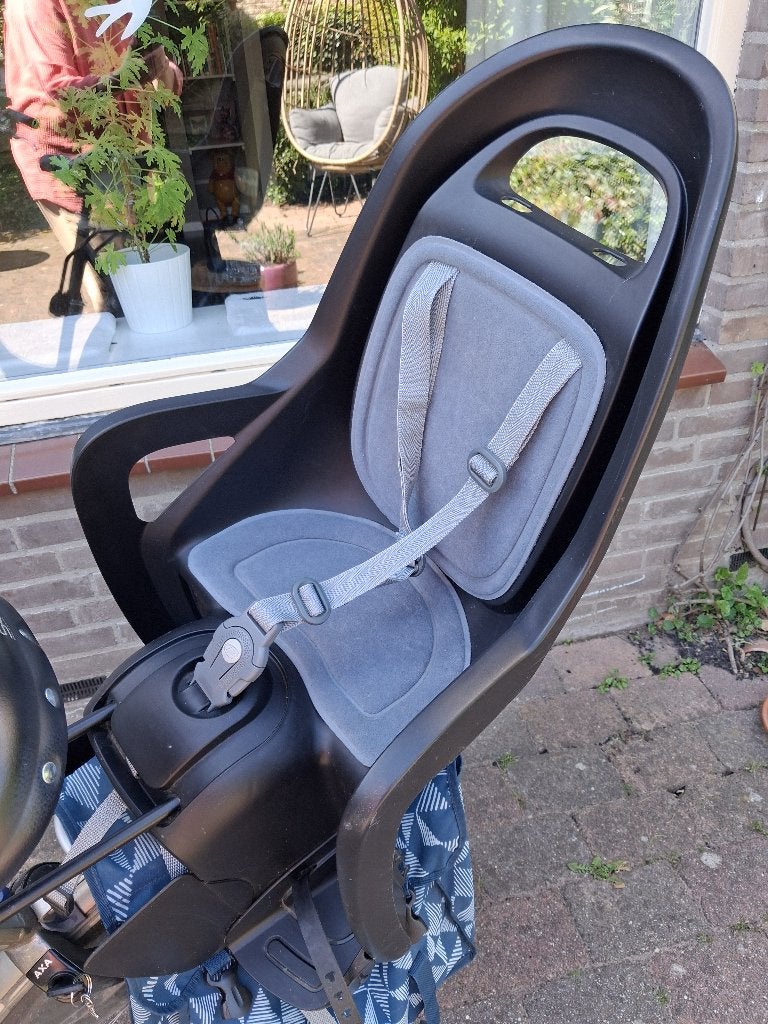 Polisport Fietsstoeltje Achter - met bagagedrager verlenger, Ophalen, Gebruikt