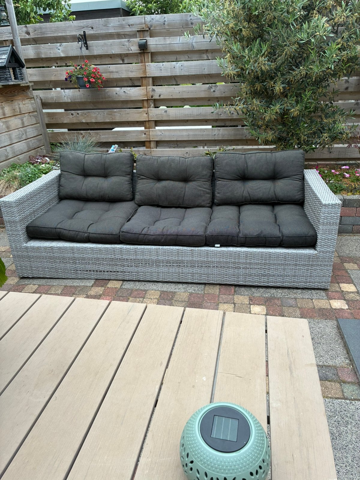 Leuke kunststof3 zits bank met hocker, Ophalen, Gebruikt, Kunststof, Hocker