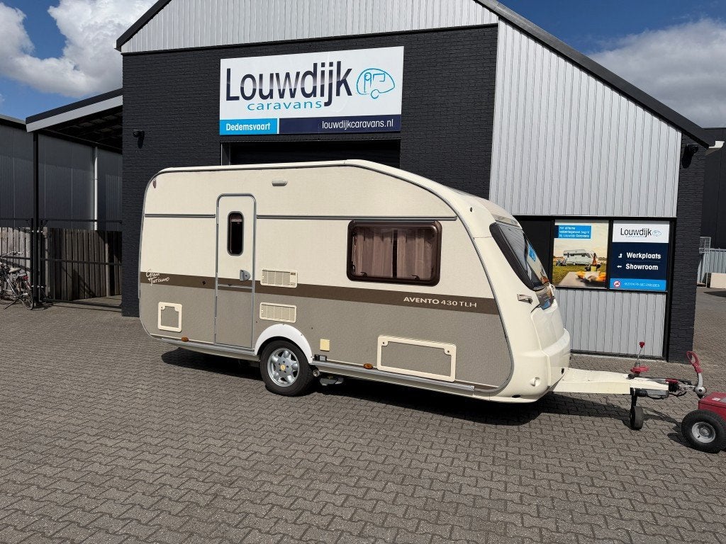 AVENTO Gran Turismo 430 TLH ’06 (Mover, Enkele bedden), 2 aparte bedden, Rondzit, Bedrijf, Kelvinstraat 23
7701BZ  Dedemsvaart, NL