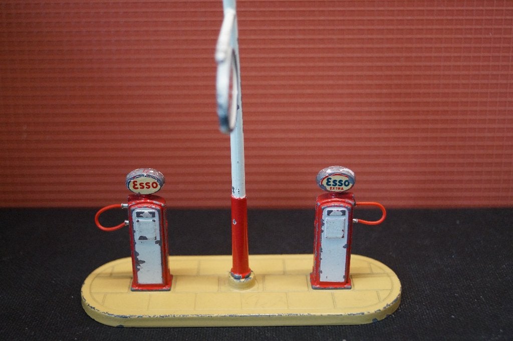 Dinky toy origineel Esso Benzine station. no 781, Verzenden, Gebruikt, Overige typen, Dinky Toys