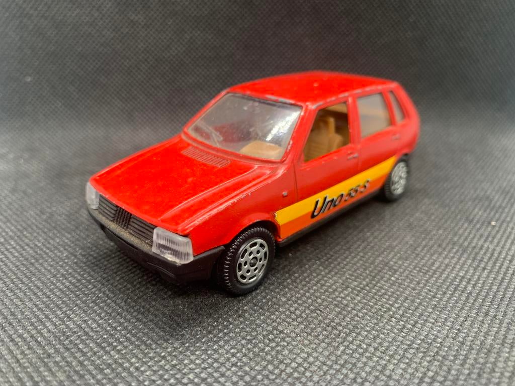 Hot Wheels Fiat Uno 1:40, Verzenden, Zo goed als nieuw, Auto
