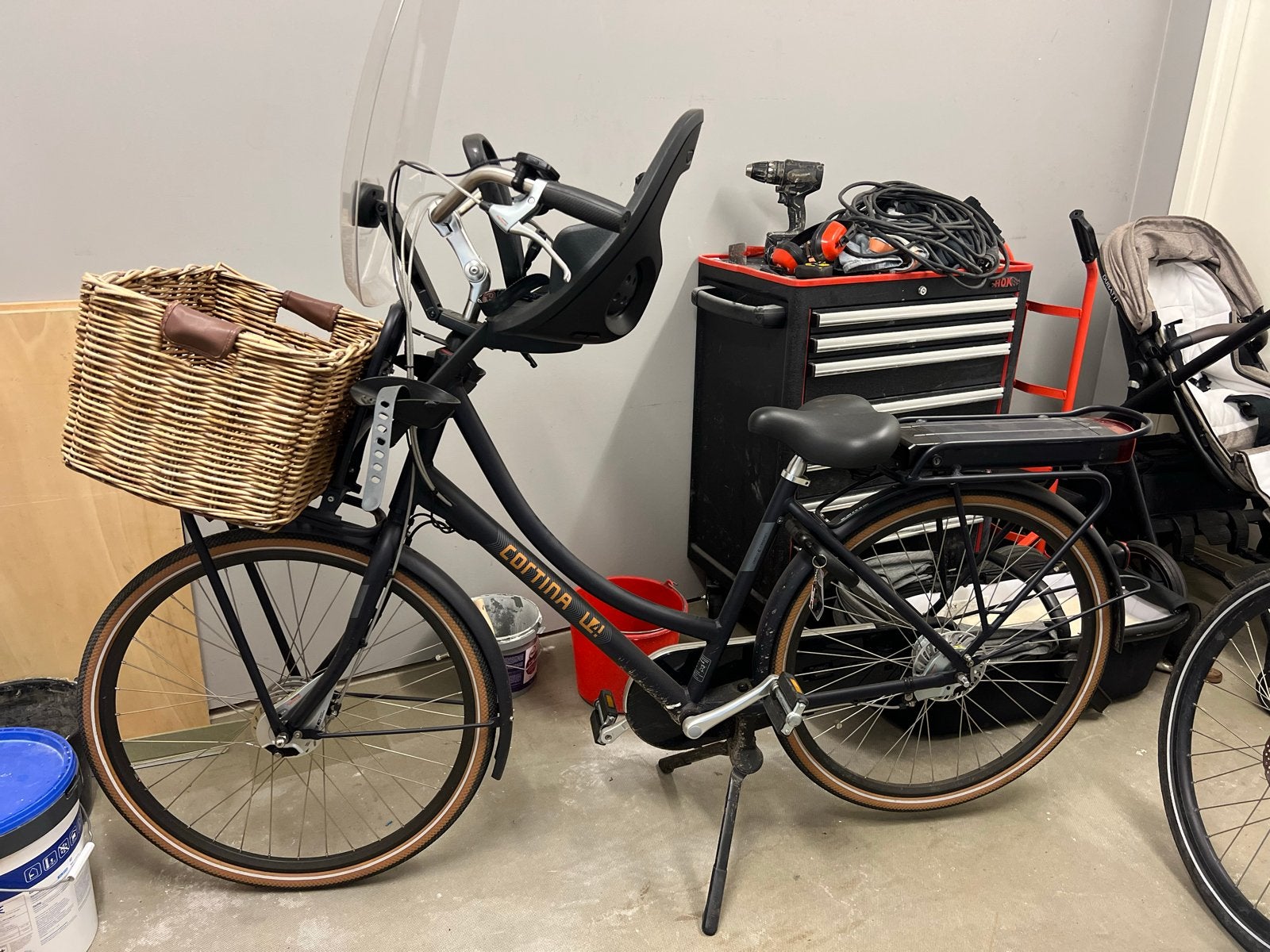 Elektrische Cortina u4 family transport, Fietsen en Brommers, Versnellingen, 56 cm of meer, Zo goed als nieuw, Ophalen