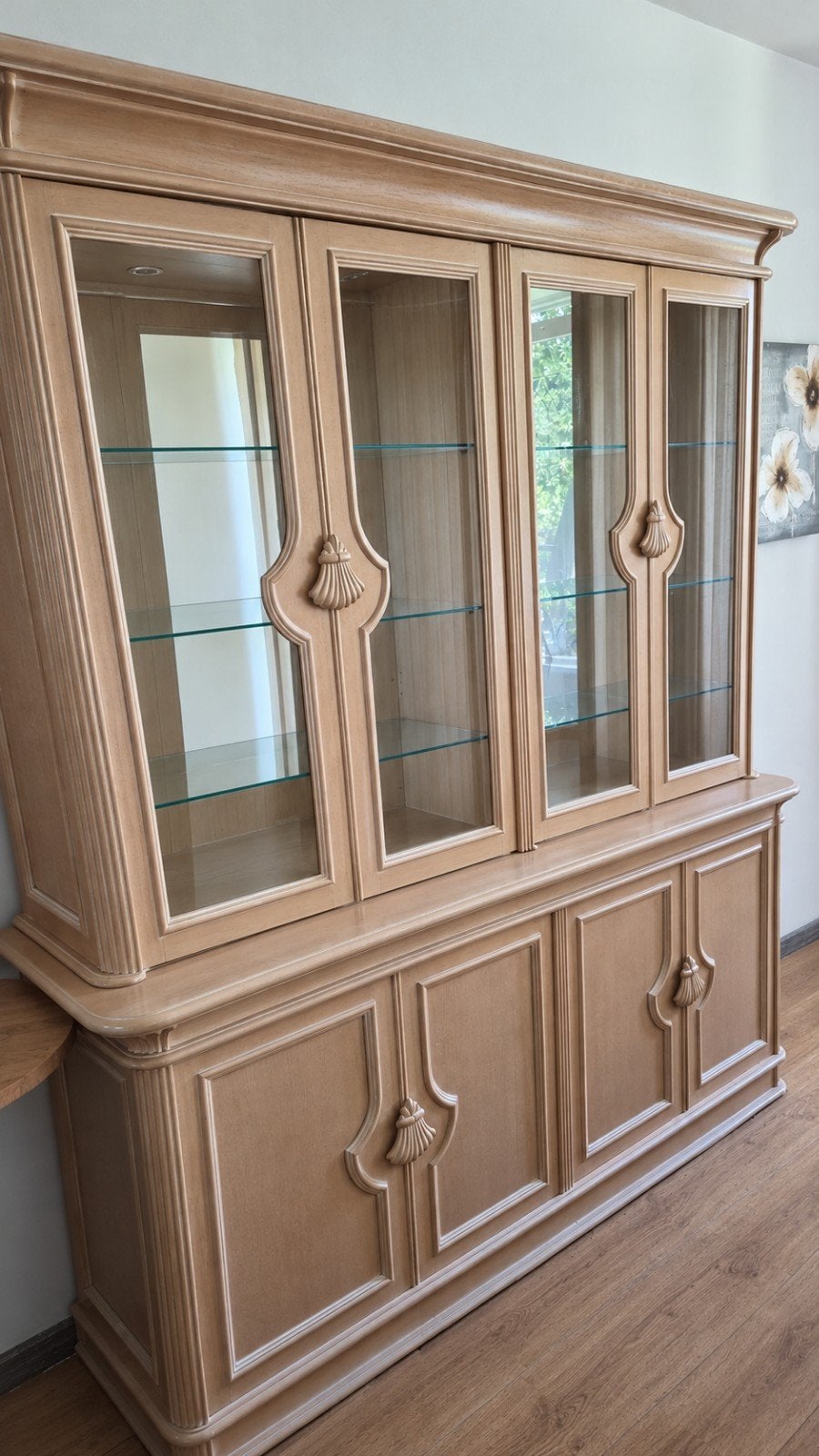 Elegante vitrinekast met glazen deuren en planken, Met deur(en), 200 cm of meer, 150 tot 200 cm, Overige houtsoorten