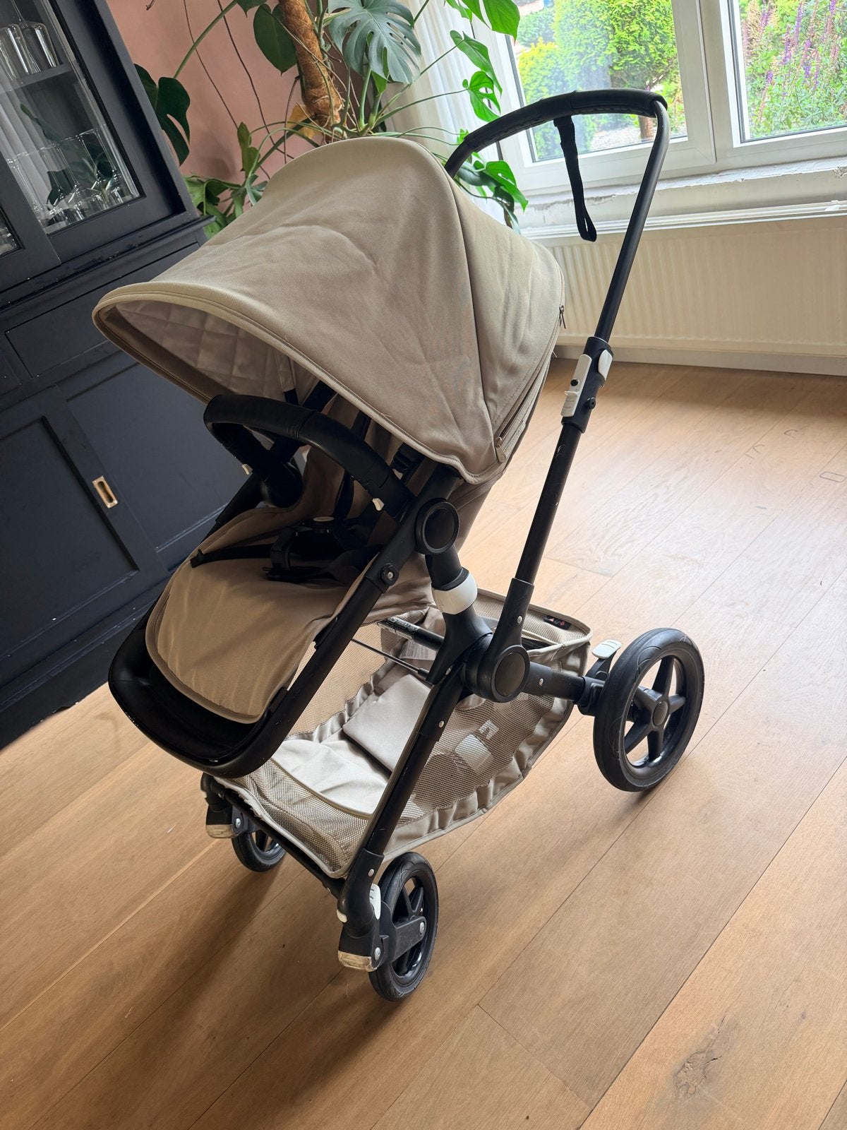 Bugaboo Fox Combiwagen met Reiswieg en Voetenzak, Gebruikt, Bugaboo, Ophalen of Verzenden, Combiwagen