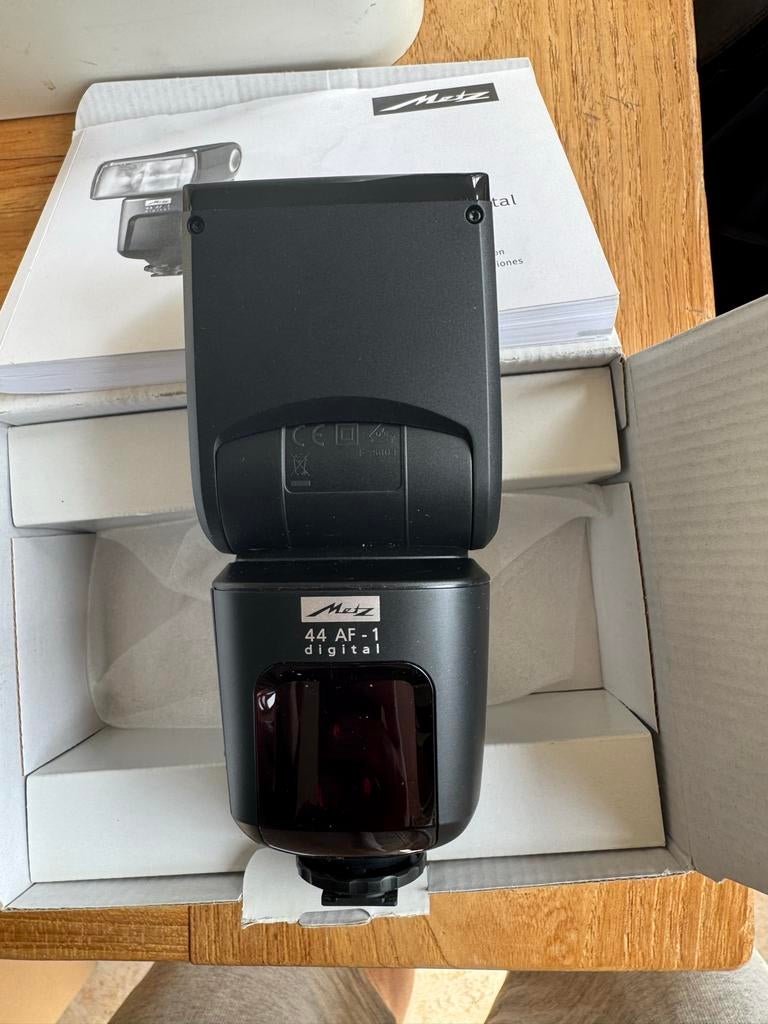 Metz Mecablitz 44 AF-1 Digital flitser - Ongebruikt, Ophalen of Verzenden, Zo goed als nieuw, Metz, Kantelbaar