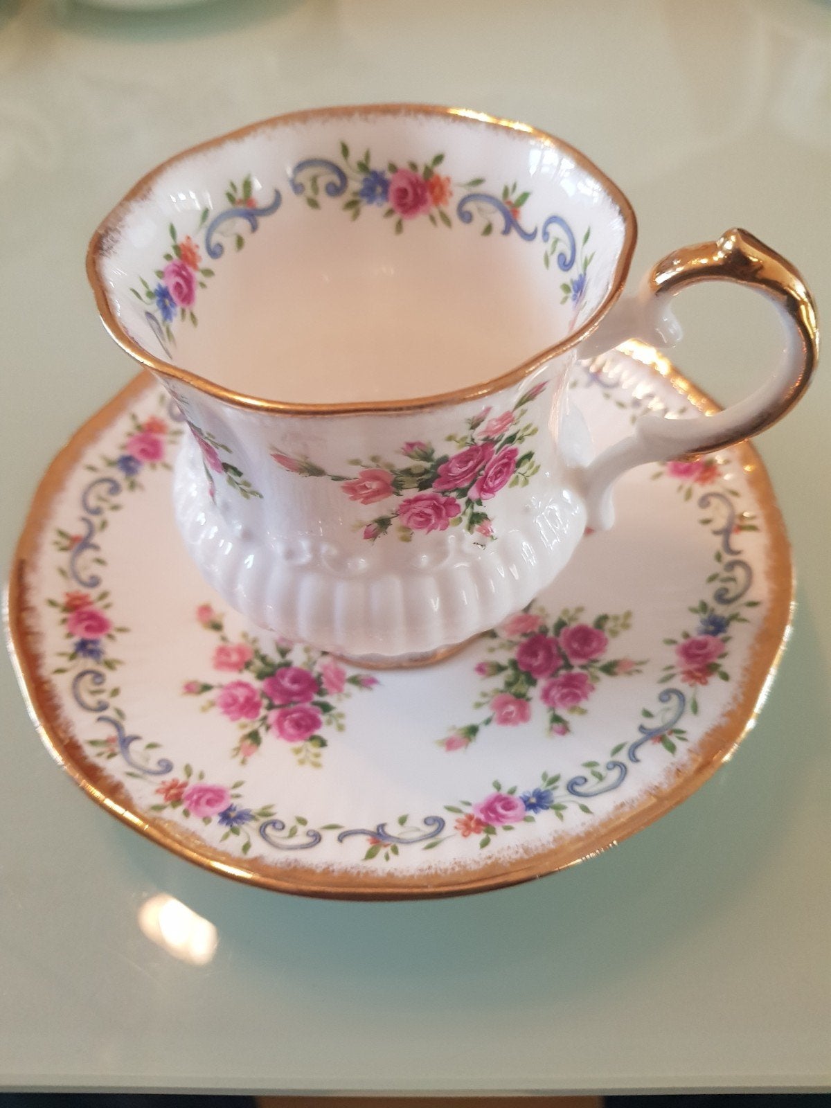 Elizabethan fine china kop en schotel, Ophalen of Verzenden, Gebruikt, Porselein, Kop en/of schotel