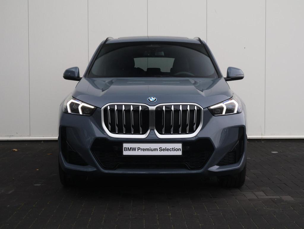 BMW X1 xDrive25e M Sportpakket Pano | Elektrische Trekhaak |, Skiluik, 105 min, Bedrijf, Vierwielaandrijving