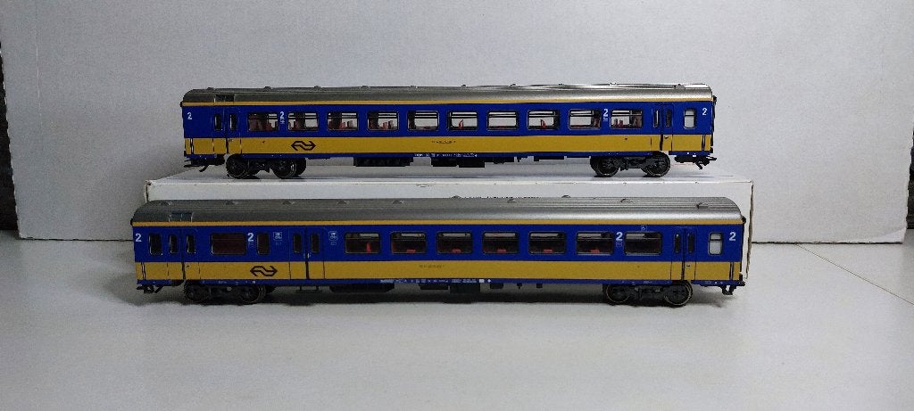 Set van 2 NS Rijtuigen 2e klas *Nieuwstaat* 65.00 euro (05), Hobby en Vrije tijd, Modeltreinen | H0, Wisselstroom, Wagon, Ophalen of Verzenden