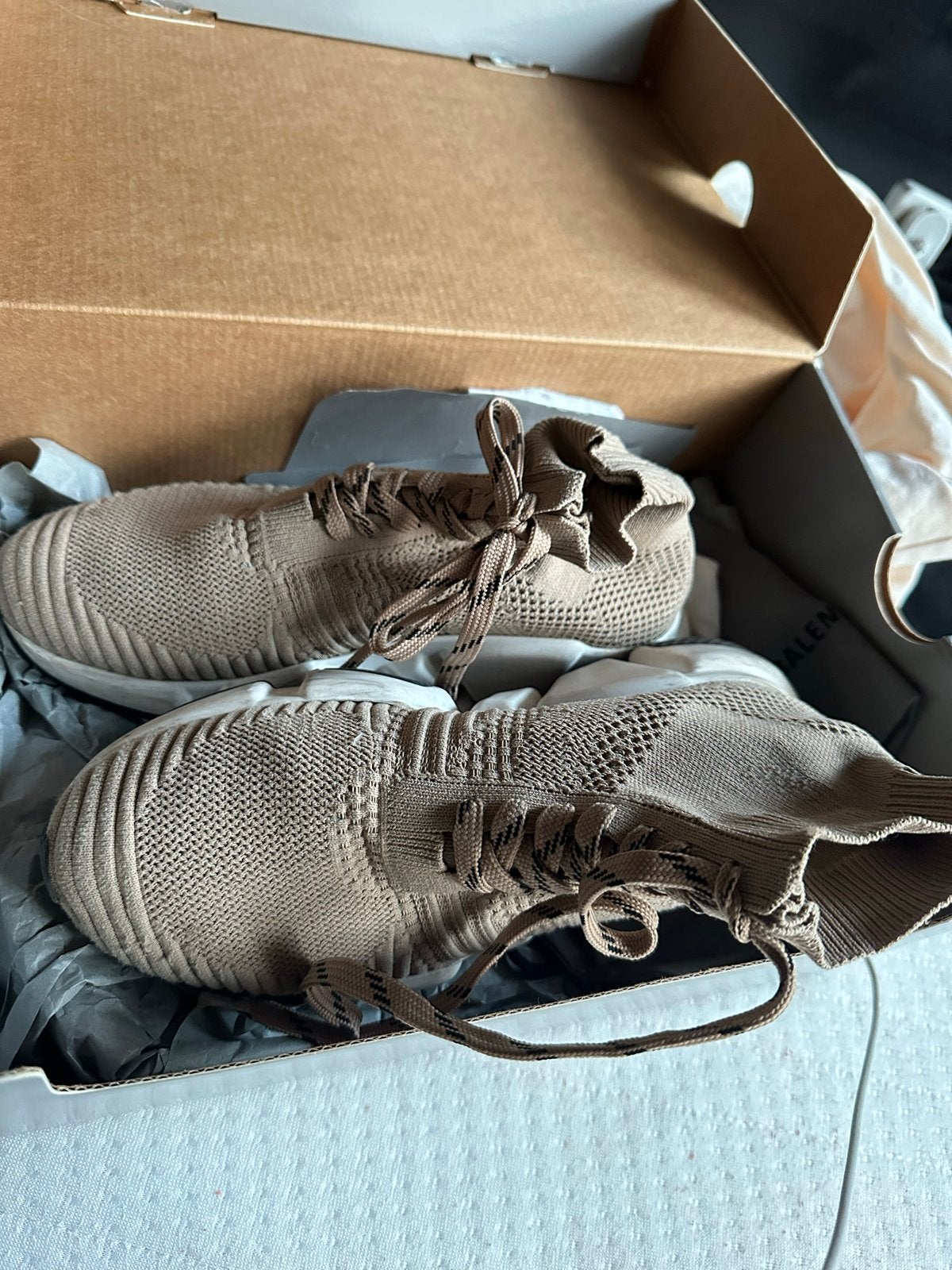 Balenciaga Speed 2.0 Sneakers 36 - Zo goed als nieuw, Kleding | Dames, Ophalen of Verzenden, Zo goed als nieuw, Beige, Sneakers of Gympen