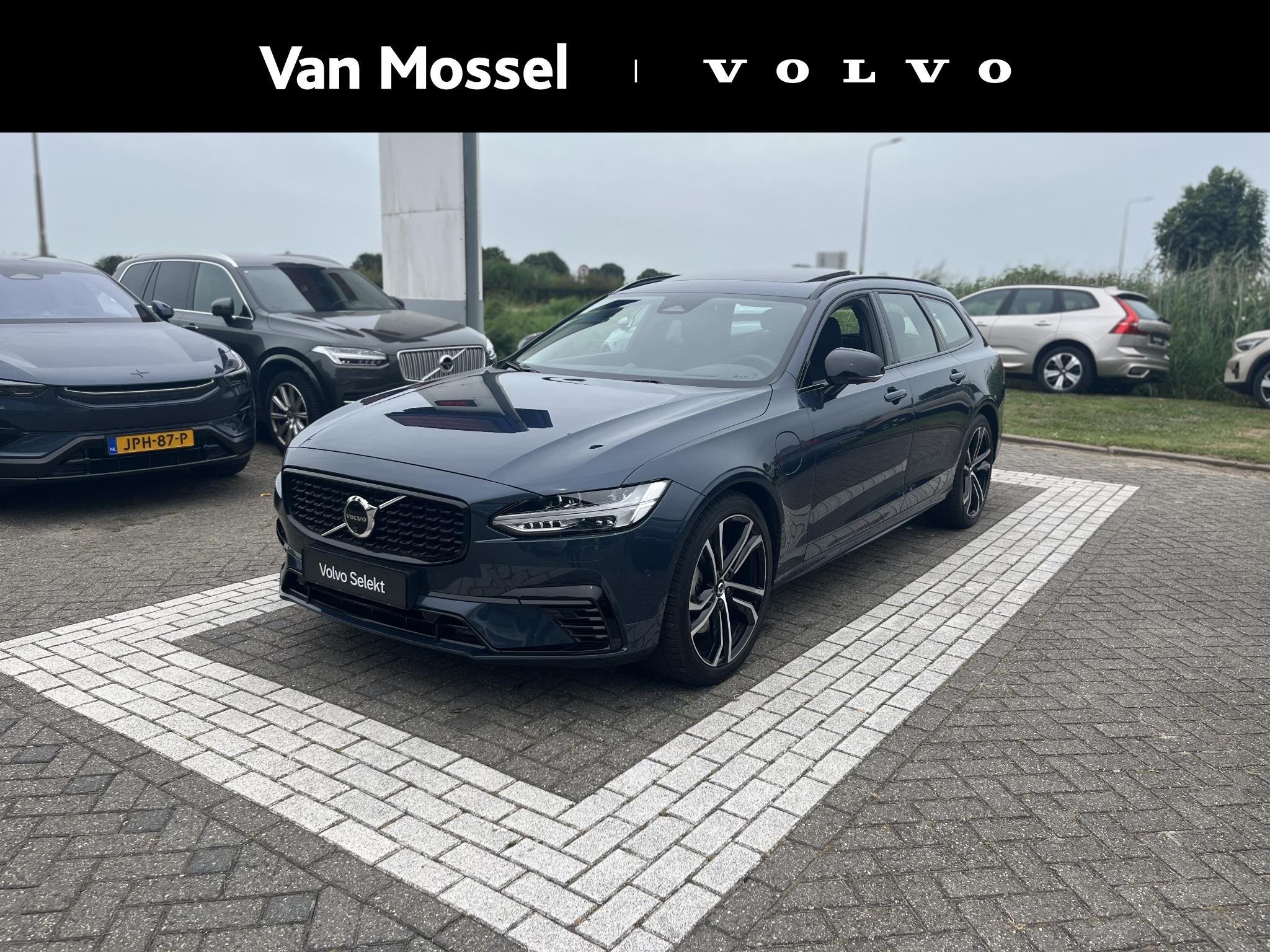 Volvo V90 T8 Plug-in hybrid AWD Ultra Dark | Luchtvering | B, Automaat, 12 maanden, Euro 6, 4 cilinders